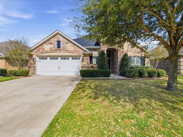 5524 Plata Lane, Benbrook, TX 76126
