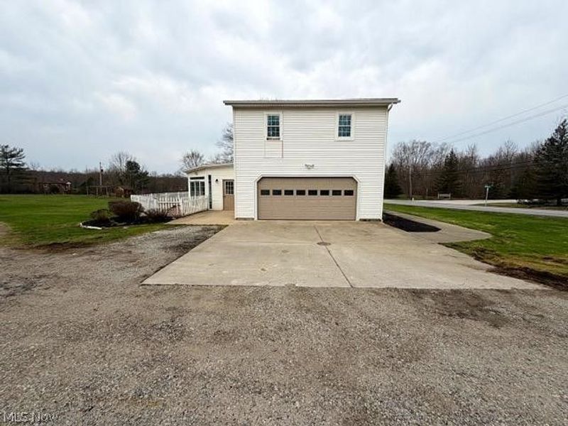 10831 Wilson Mills Road, Chardon, OH 44024 Photo 3