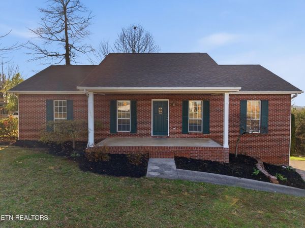 1629 Jett Rd, Maryville, TN 37804