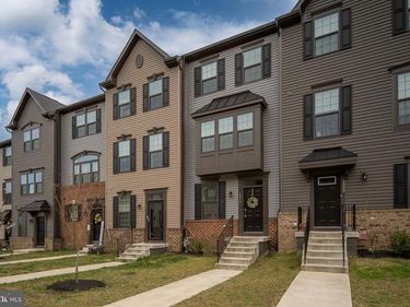 2010 TRACK CIRCLE , FREDERICKSBURG, VA 22401