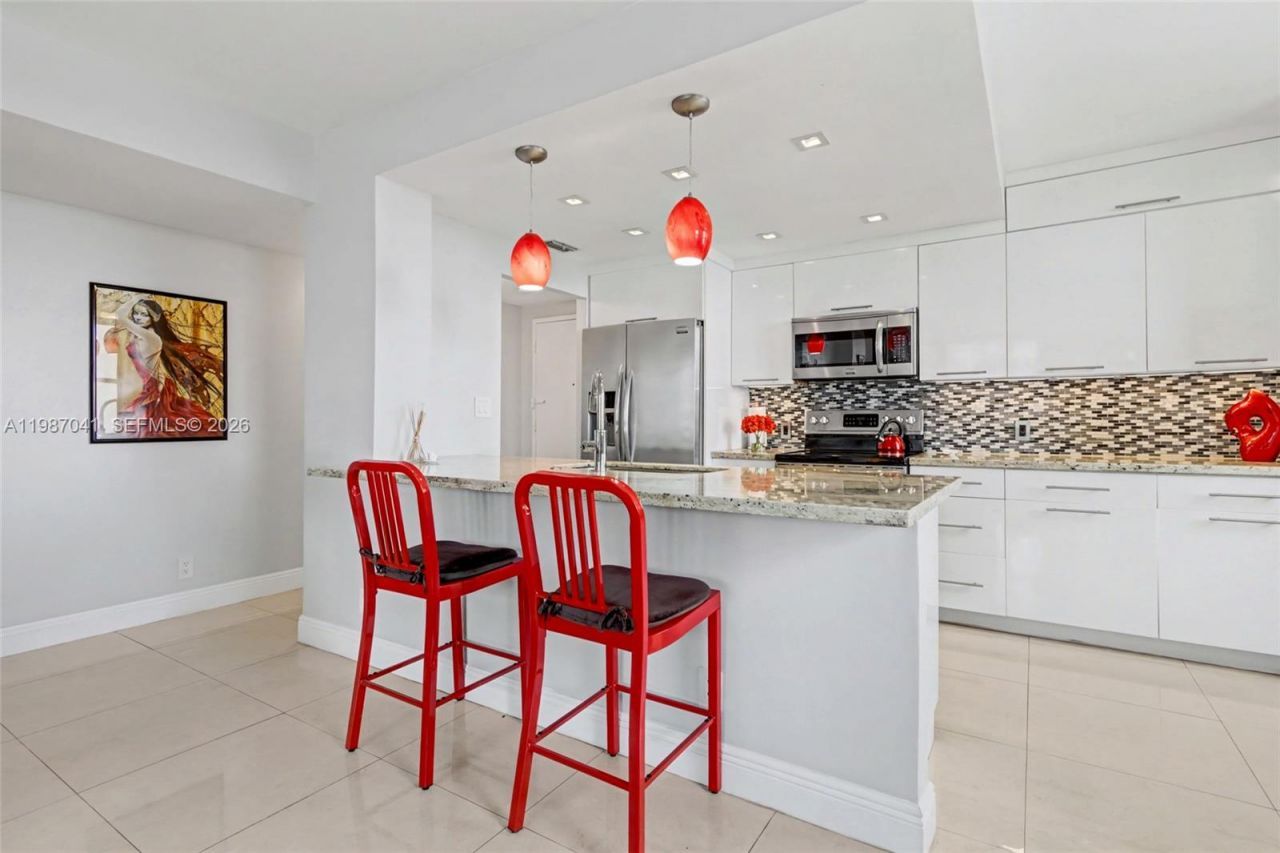 4330 Hillcrest Dr , Unit 619, Hollywood, FL 33021 Photo