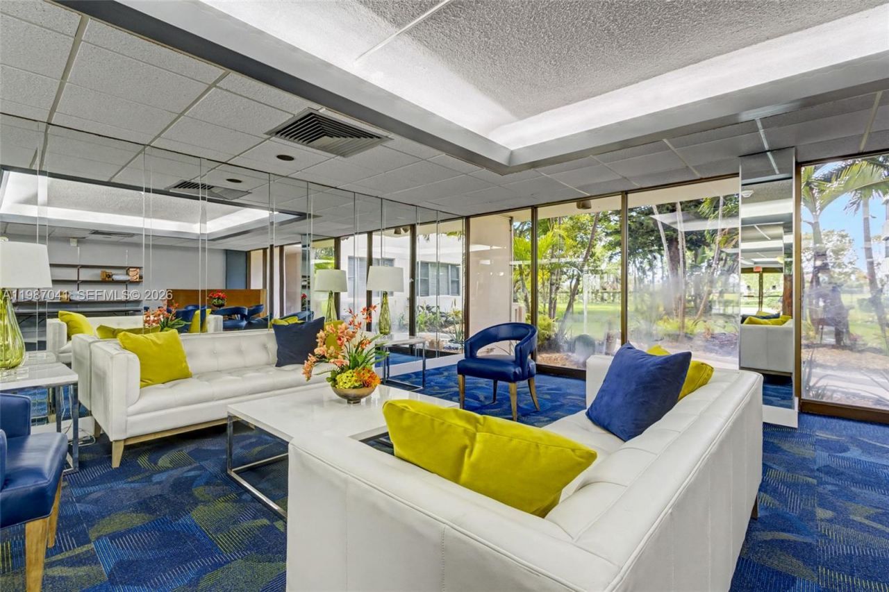 4330 Hillcrest Dr , Unit 619, Hollywood, FL 33021 Photo