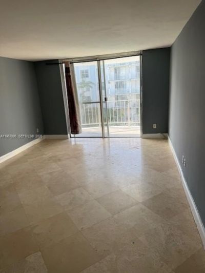 488 NW 165th St Rd, Unit B-408, Miami, FL 33169 Photo