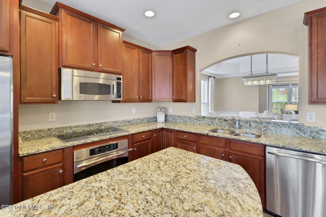 4274 Studio Park Avenue, Jacksonville, FL 32216 Photo