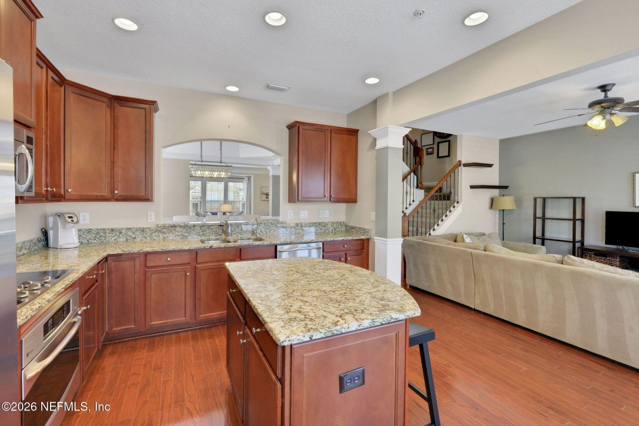 4274 Studio Park Avenue, Jacksonville, FL 32216 Photo