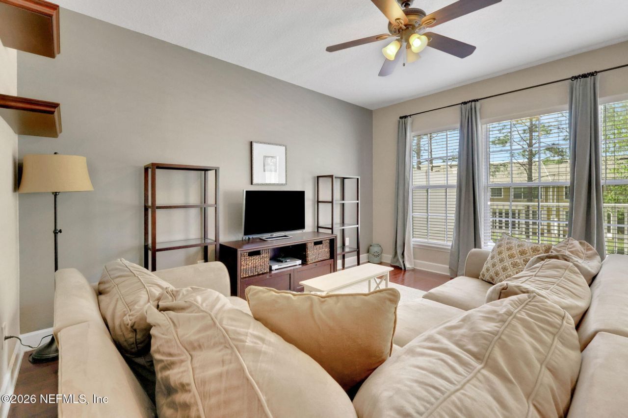 4274 Studio Park Avenue, Jacksonville, FL 32216 Photo