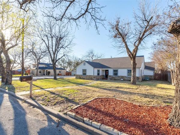 417 Breckenridge Street, Albany, TX 76430