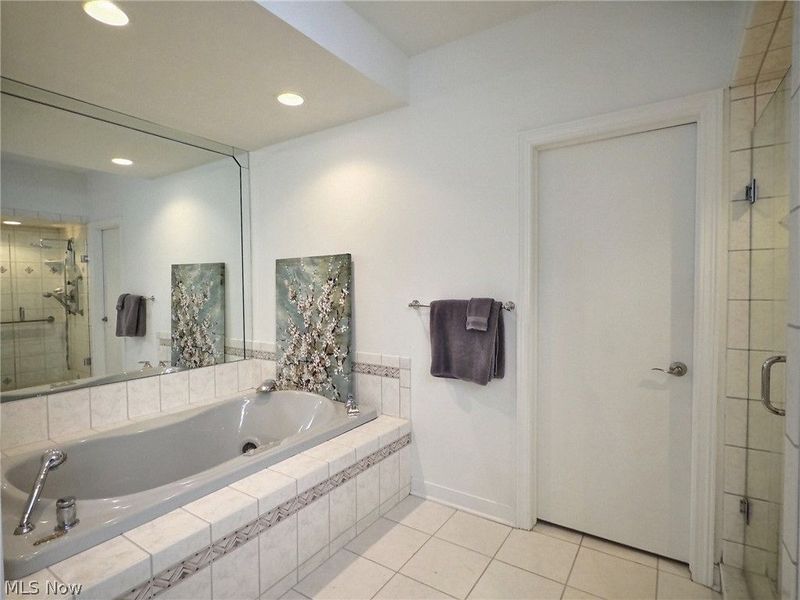 441 W Glengary Circle, Highland Heights, OH 44143 Photo 21