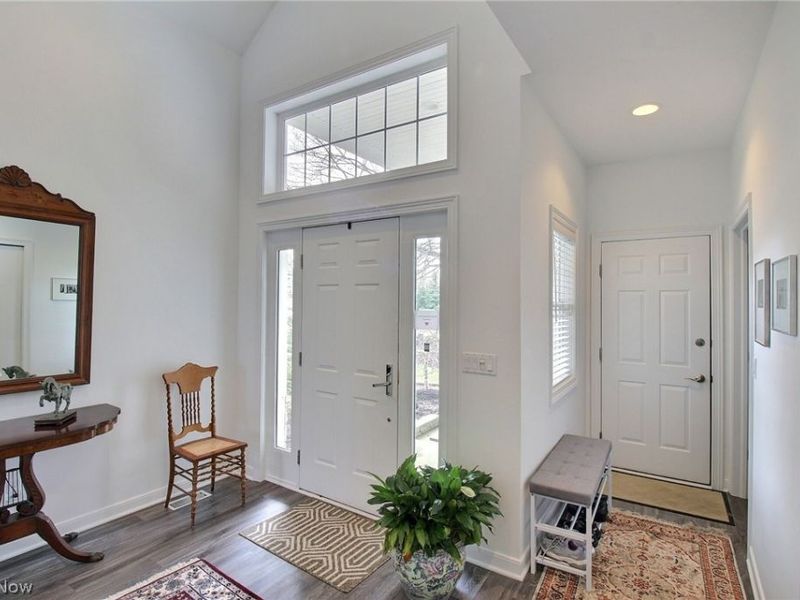 441 W Glengary Circle, Highland Heights, OH 44143 Photo 4