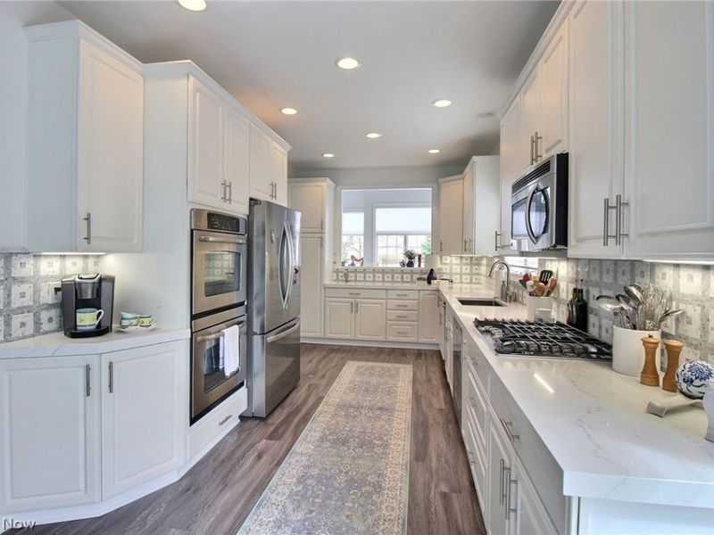 441 W Glengary Circle, Highland Heights, OH 44143 Photo 9