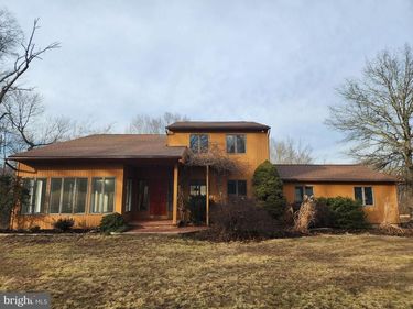 130 PINE LANE , NEWTOWN, PA 18940