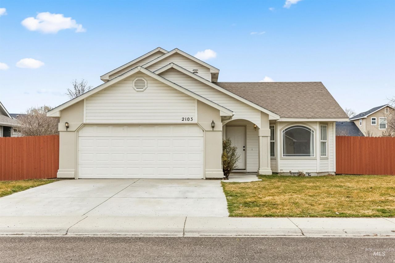 2103 E Kara Anne Ave, Nampa, ID 83686 Main Photo