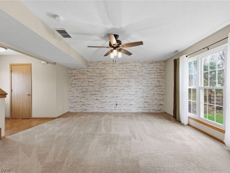 909 Lake Terrace Drive, Painesville, OH 44077 Photo 11