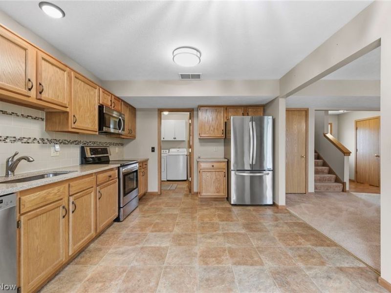 909 Lake Terrace Drive, Painesville, OH 44077 Photo 13