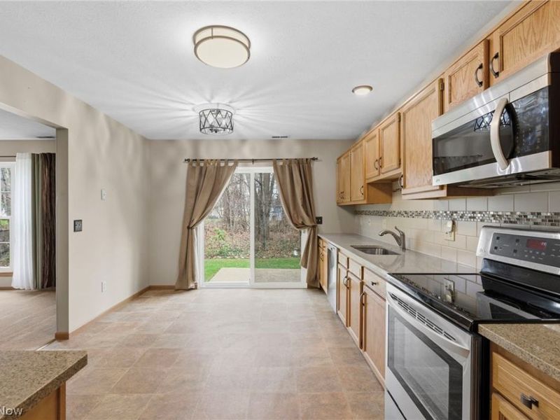 909 Lake Terrace Drive, Painesville, OH 44077 Photo 15