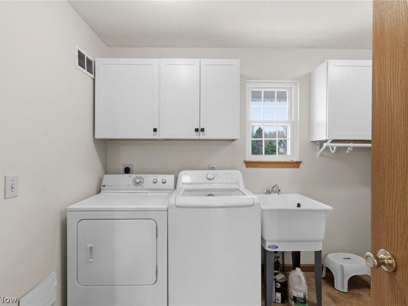 909 Lake Terrace Drive, Painesville, OH 44077 Photo 16