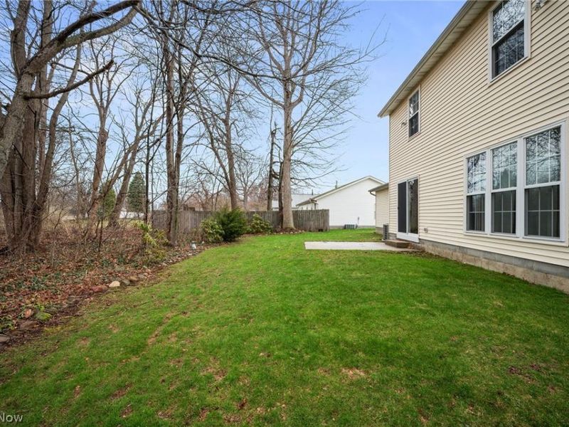 909 Lake Terrace Drive, Painesville, OH 44077 Photo 5