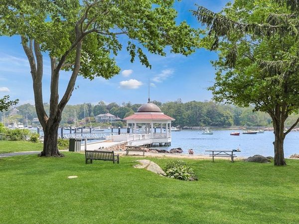 1 School Street, Unit R7, Manchester, MA 01944