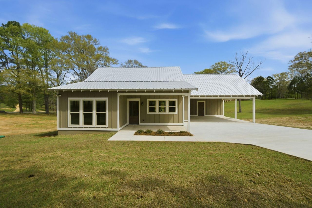 5 Eric Nobles Ln., Sumrall, MS 39482 Main Photo