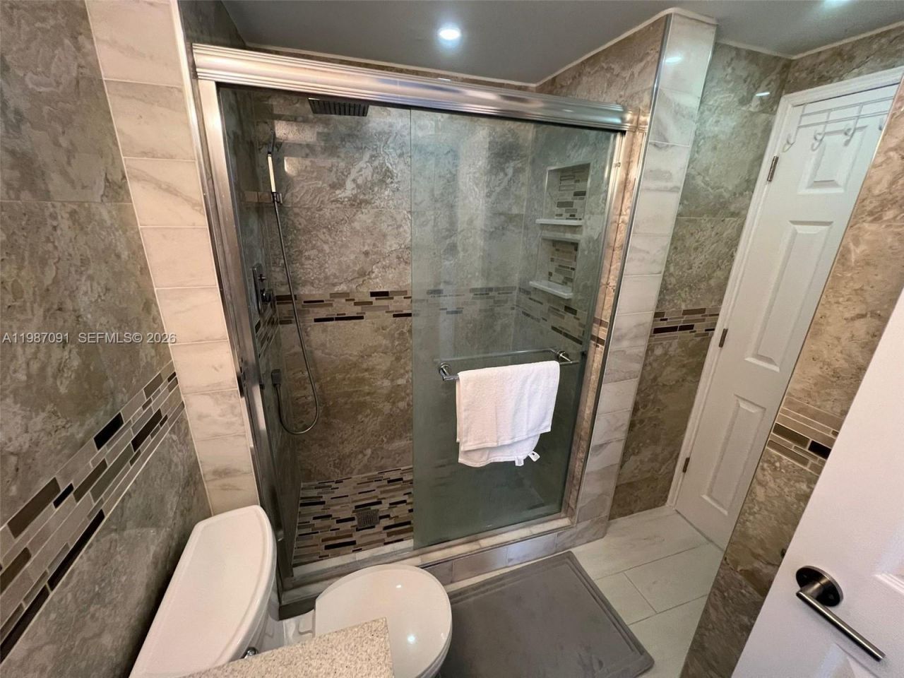 1301 NE Miami Gardens Dr , Unit 1013W, Miami, FL 33179 Photo