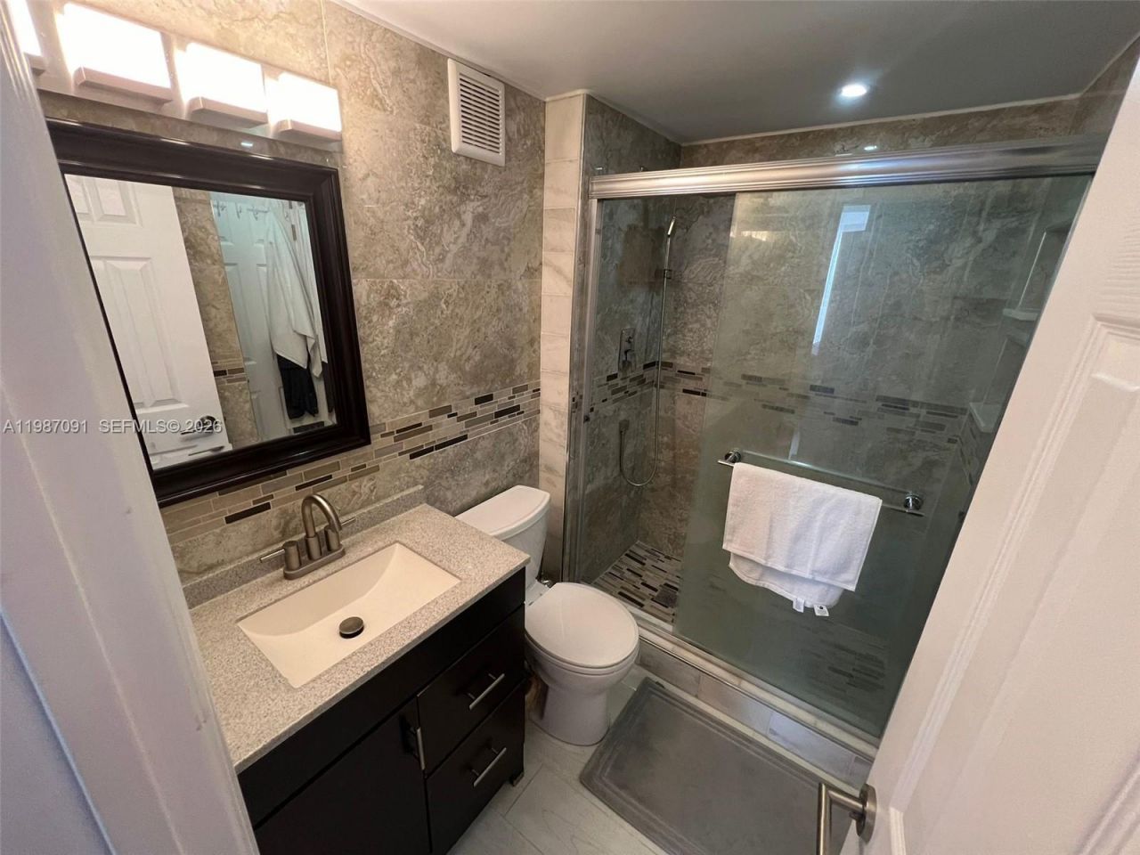 1301 NE Miami Gardens Dr , Unit 1013W, Miami, FL 33179 Photo