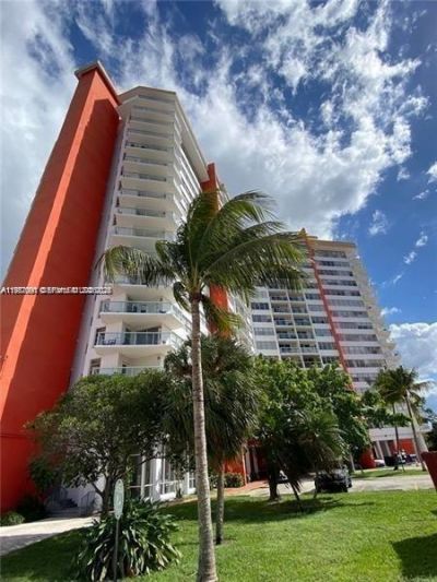 1301 NE Miami Gardens Dr , Unit 1013W, Miami, FL 33179 Photo