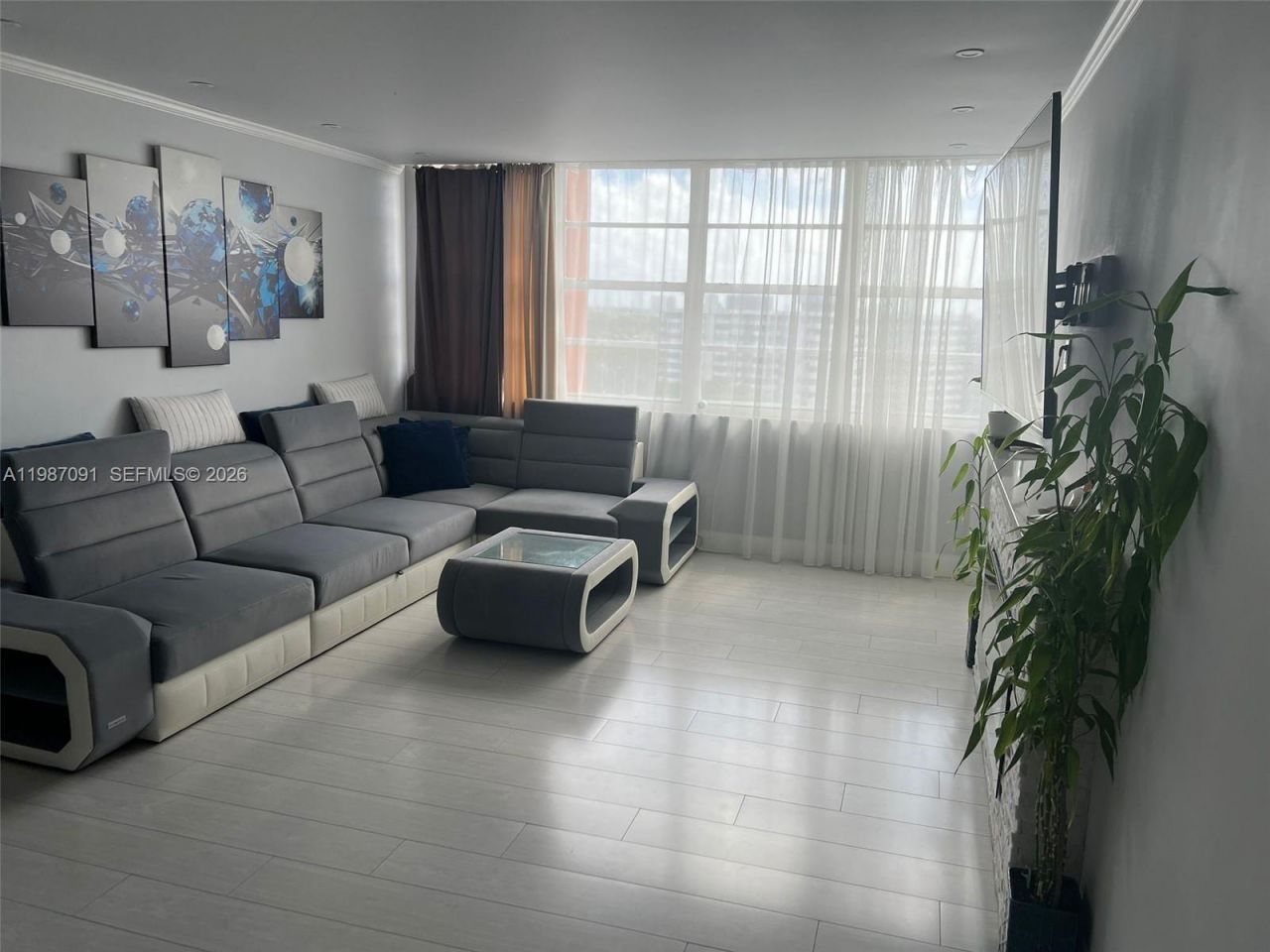 1301 NE Miami Gardens Dr , Unit 1013W, Miami, FL 33179 Photo