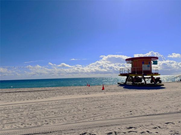 6061 Collins Ave , Unit 12D, Miami Beach, FL 33140