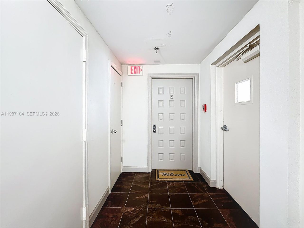 6061 Collins Ave , Unit 12D, Miami Beach, FL 33140 Photo