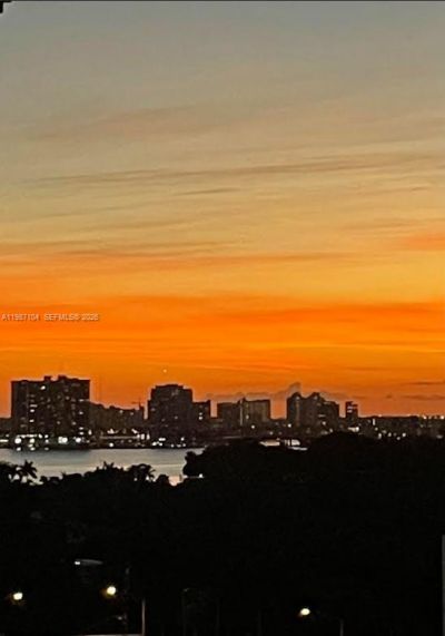 6061 Collins Ave , Unit 12D, Miami Beach, FL 33140 Photo