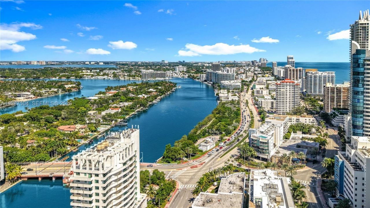 6061 Collins Ave , Unit 12D, Miami Beach, FL 33140 Photo