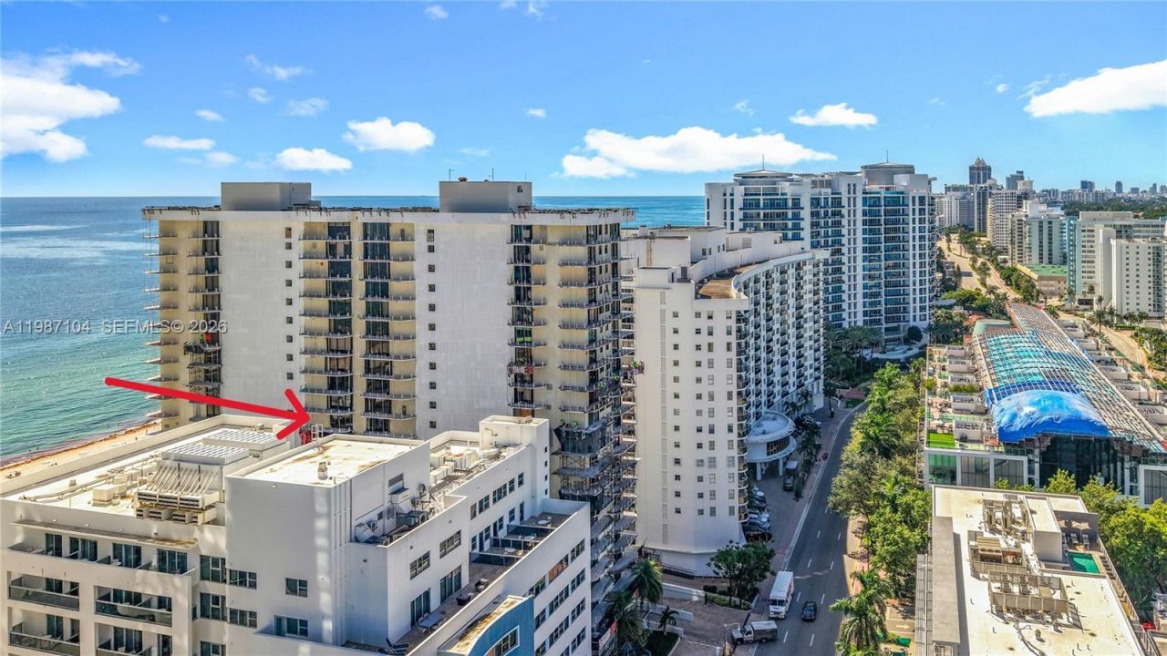 6061 Collins Ave , Unit 12D, Miami Beach, FL 33140 Photo