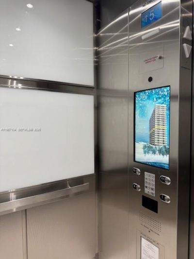 6061 Collins Ave , Unit 12D, Miami Beach, FL 33140 Photo