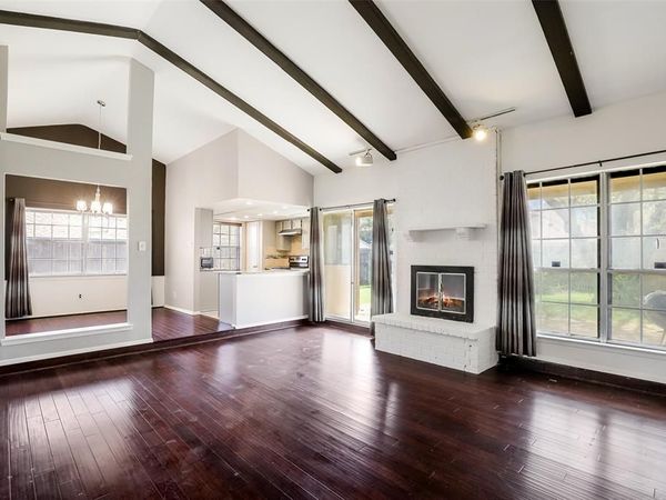 2736 Meadow Harvest Lane, Dallas, TX 75237