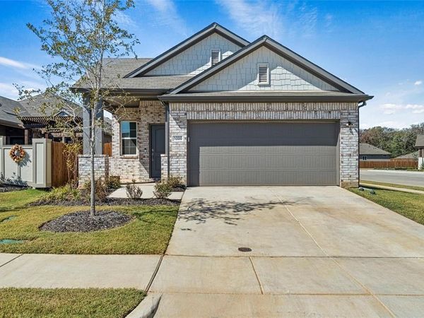 1000 Mason Street, Aubrey, TX 76227