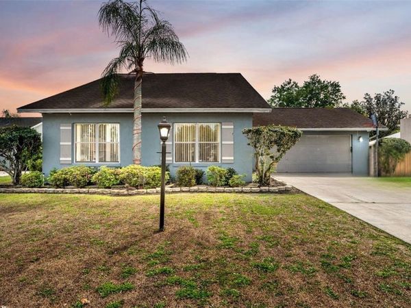 2221 EASTMEADOWS ROAD , LAKELAND, FL 33812