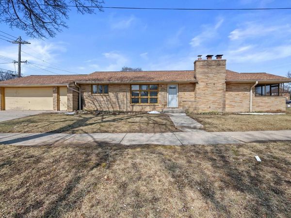 6500 W Glendale AVENUE, Milwaukee, WI 53218