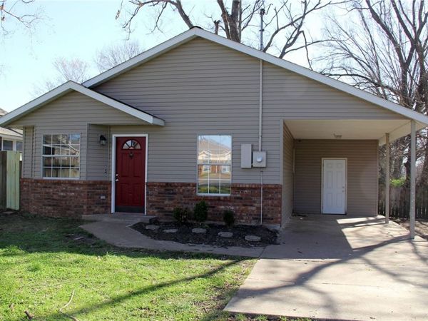 917 N Britt Street, Siloam Springs, AR 72761