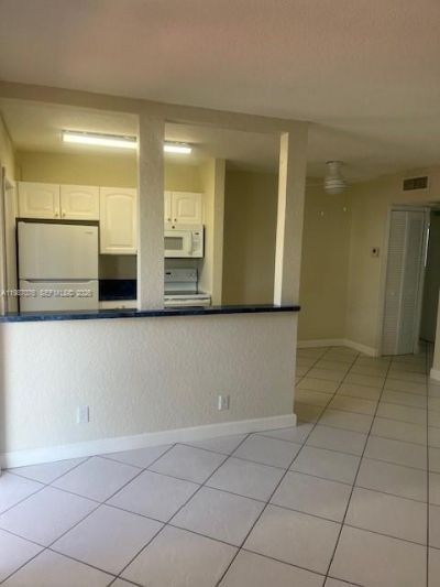 5050 Bayview Dr , Unit 17, Fort Lauderdale, FL 33308 Photo