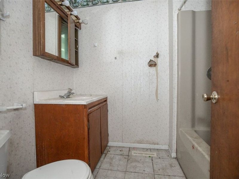 229 W 130th Street, Hinckley, OH 44233 Photo 17