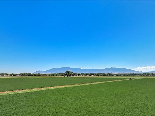 3931 Anderson Farm Dr., SW, Albuquerque, NM 87105