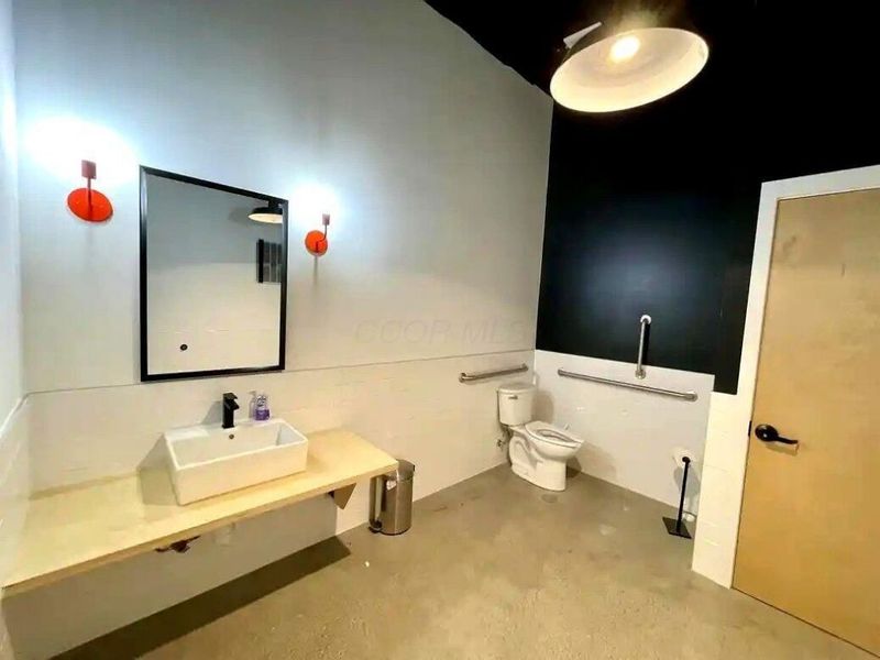 752 Forest Street, Columbus, OH 43206 Photo 9