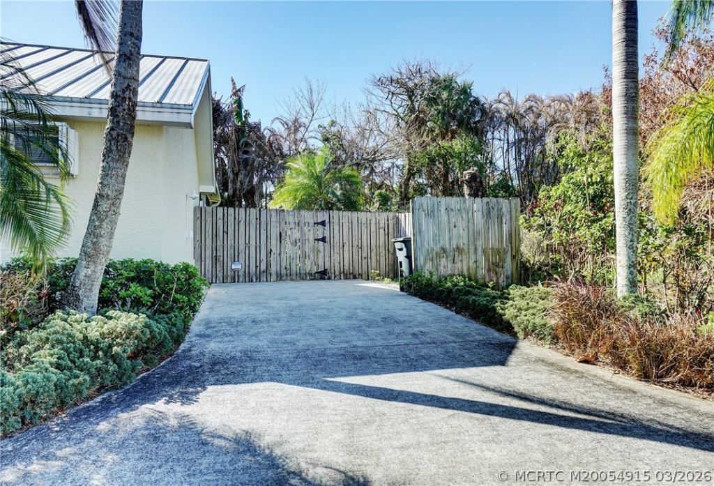 10205 S Indian River Drive, Fort Pierce, FL 34982 Photo