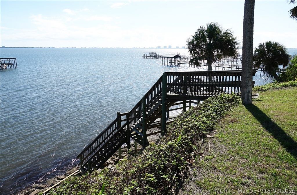 10205 S Indian River Drive, Fort Pierce, FL 34982 Photo