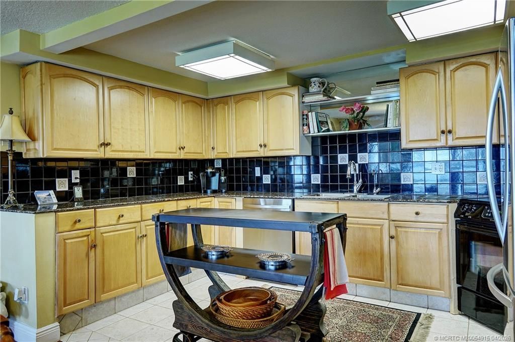 10205 S Indian River Drive, Fort Pierce, FL 34982 Photo