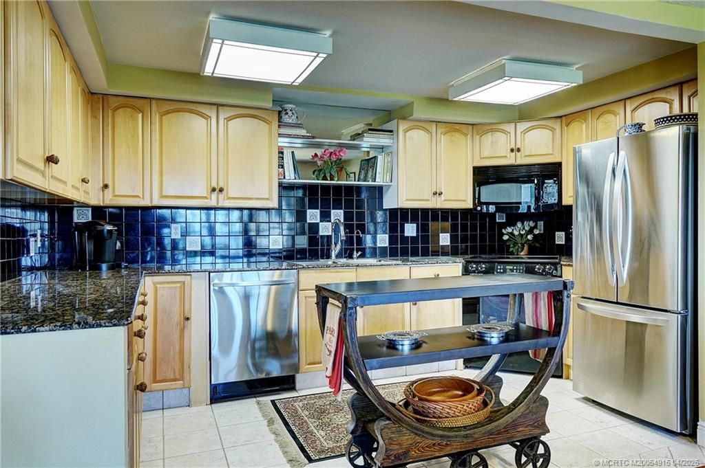 10205 S Indian River Drive, Fort Pierce, FL 34982 Photo