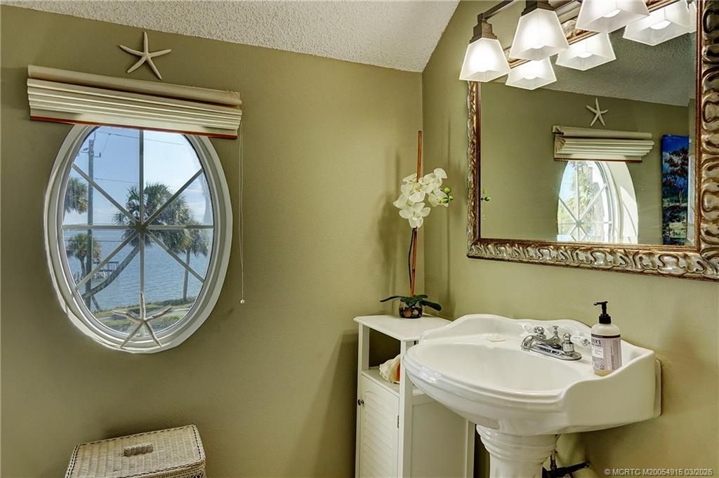 10205 S Indian River Drive, Fort Pierce, FL 34982 Photo