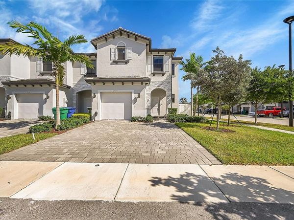 20357 NW 4TH PATH, MIAMI, FL 33169