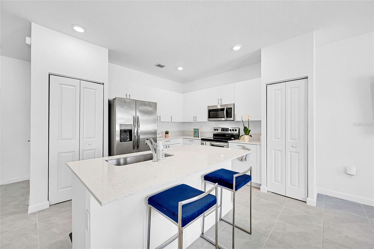 20357 NW 4th Path, Miami, FL 33169 Photo