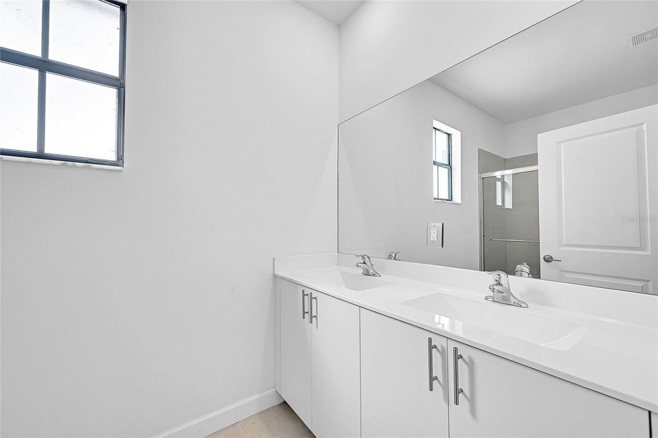 20357 NW 4th Path , Miami, FL 33169 Photo